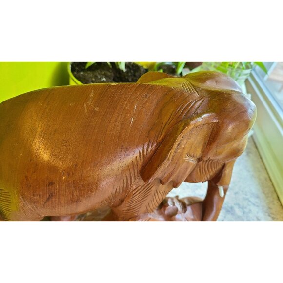 Vintage 1970s Hand Carved Elephant mother and calf - Picture 5 of 12